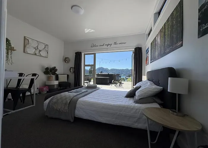 Stylish Okareka Retreat Views, In 3*